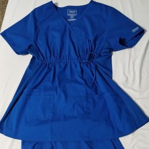 Maternity scrubs size M